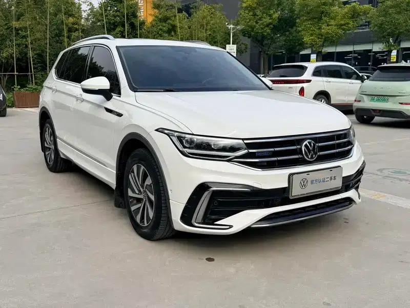 Tiguan L PHEV 2022 430PHEV Plug-in Hybrid Premium Edition — миниатюра 3