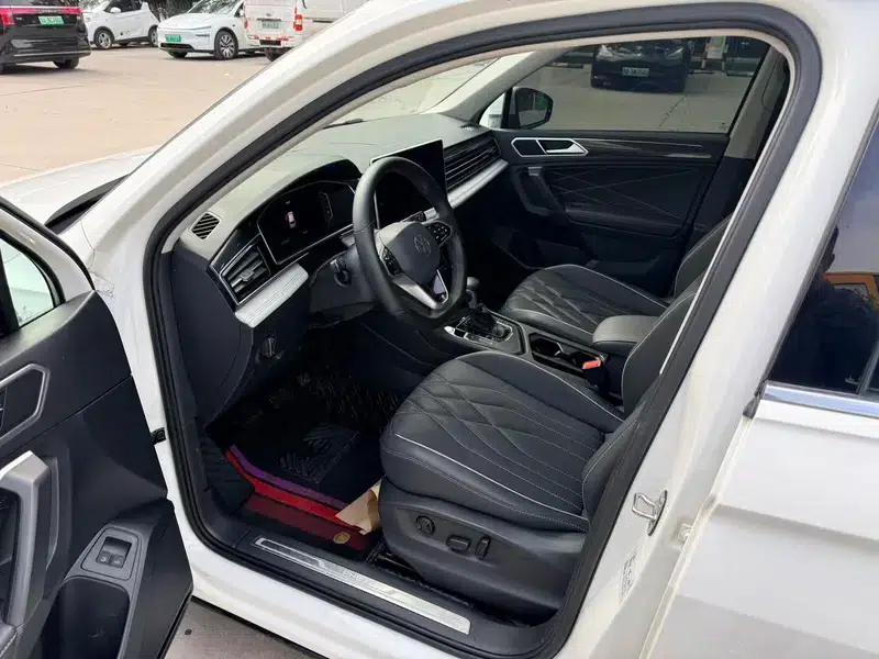 Tiguan L PHEV 2022 430PHEV Plug-in Hybrid Premium Edition — миниатюра 10