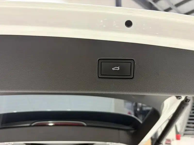 Tiguan L PHEV 2023 430PHEV Plug-in Hybrid Flagship Edition — миниатюра 11