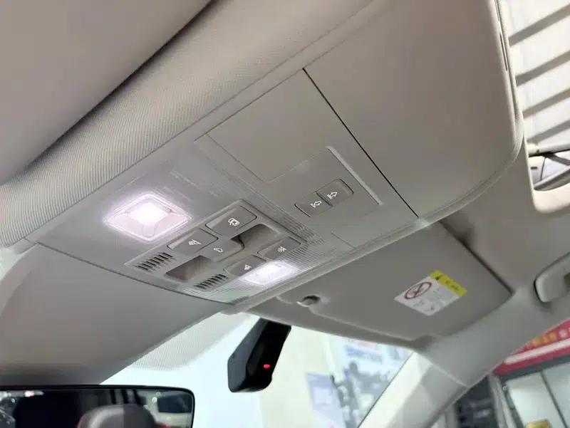Tiguan L PHEV 2023 430PHEV Plug-in Hybrid Flagship Edition — миниатюра 9