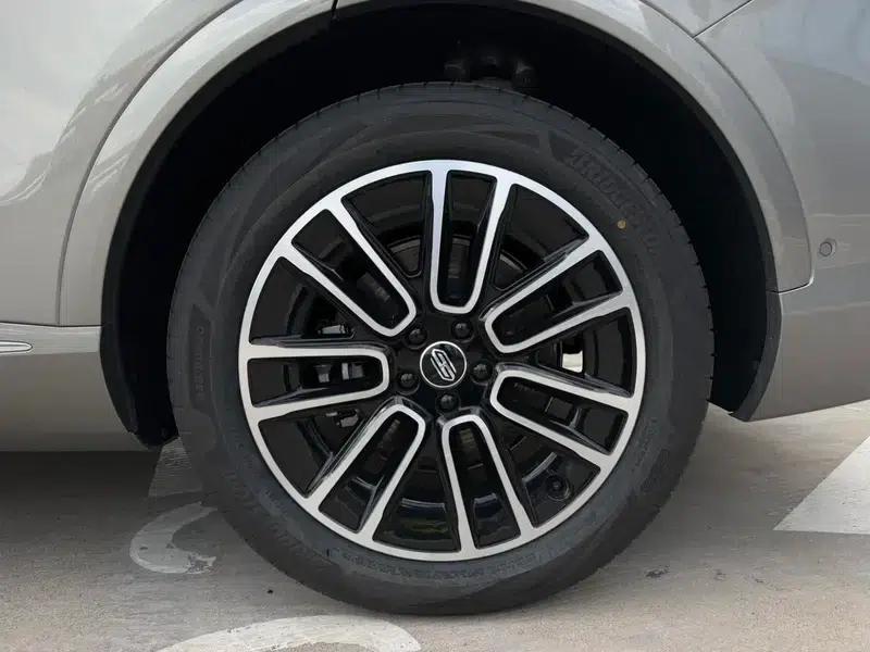 Shangjie H5 2025 Pure Electric Max Long Range Edition — миниатюра 6