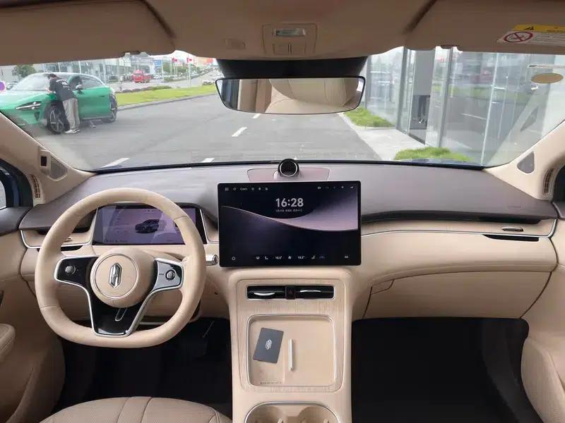 Shangjie H5 2025 Pure Electric Max Long Range Edition — миниатюра 8