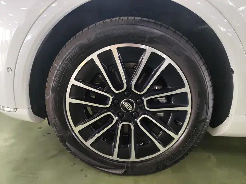 Shangjie H5 2025 Pure Electric Max Long Range Edition — миниатюра 22
