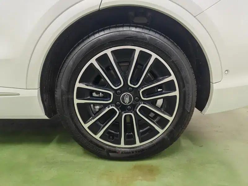 Shangjie H5 2025 Pure Electric Max Long Range Edition — миниатюра 9