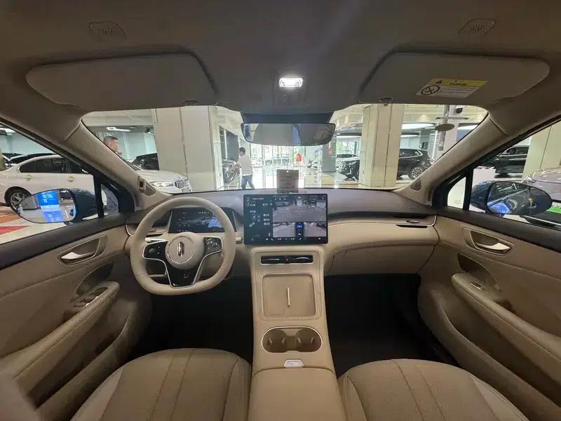 Shangjie H5 2025 Pure Electric Max Long Range Edition — миниатюра 9