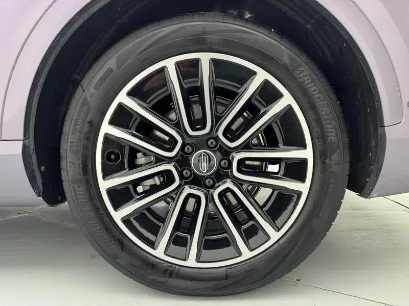 Shangjie H5 2025 Pure Electric Max Long Range Edition — миниатюра 9