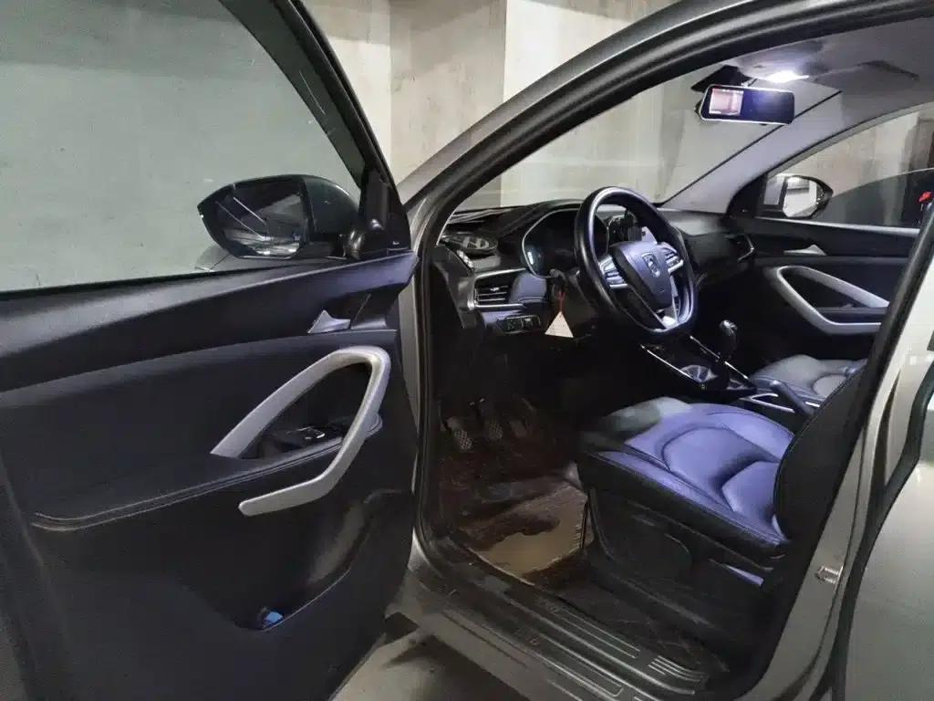 Baojun 530 2020 1.5T Manual Deluxe 6-seater — миниатюра 13