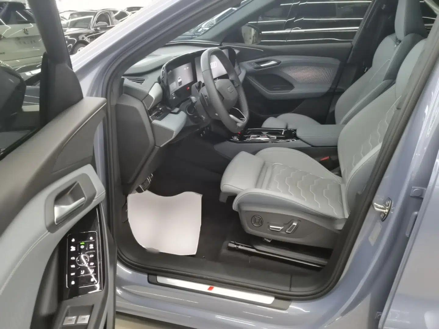 Audi Q6L e-tron 2026 First Launch Navigation Edition — миниатюра 18