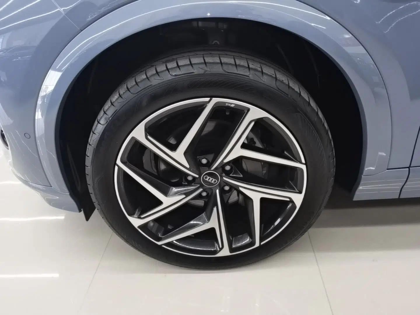 Audi Q6L e-tron 2026 First Launch Navigation Edition — миниатюра 10