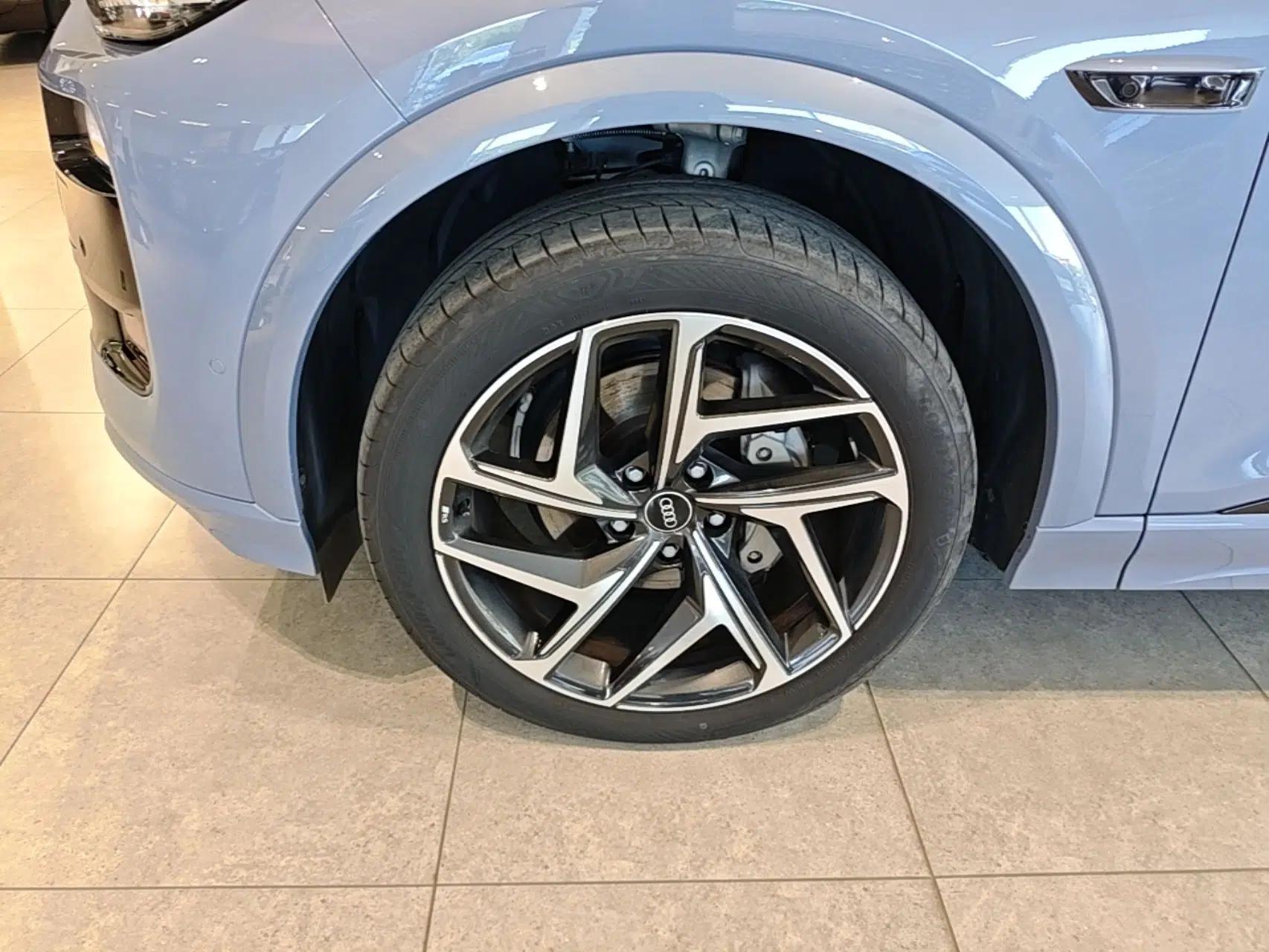 Audi Q6L e-tron 2026 First Launch Navigation Edition — миниатюра 10