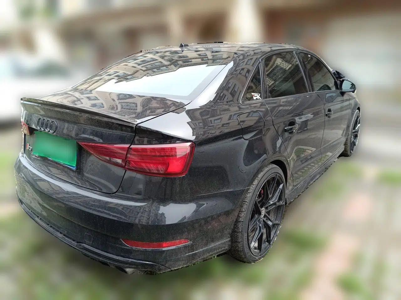 Audi S3 2017 Year Restyled S3 2.0T Limousine — миниатюра 6
