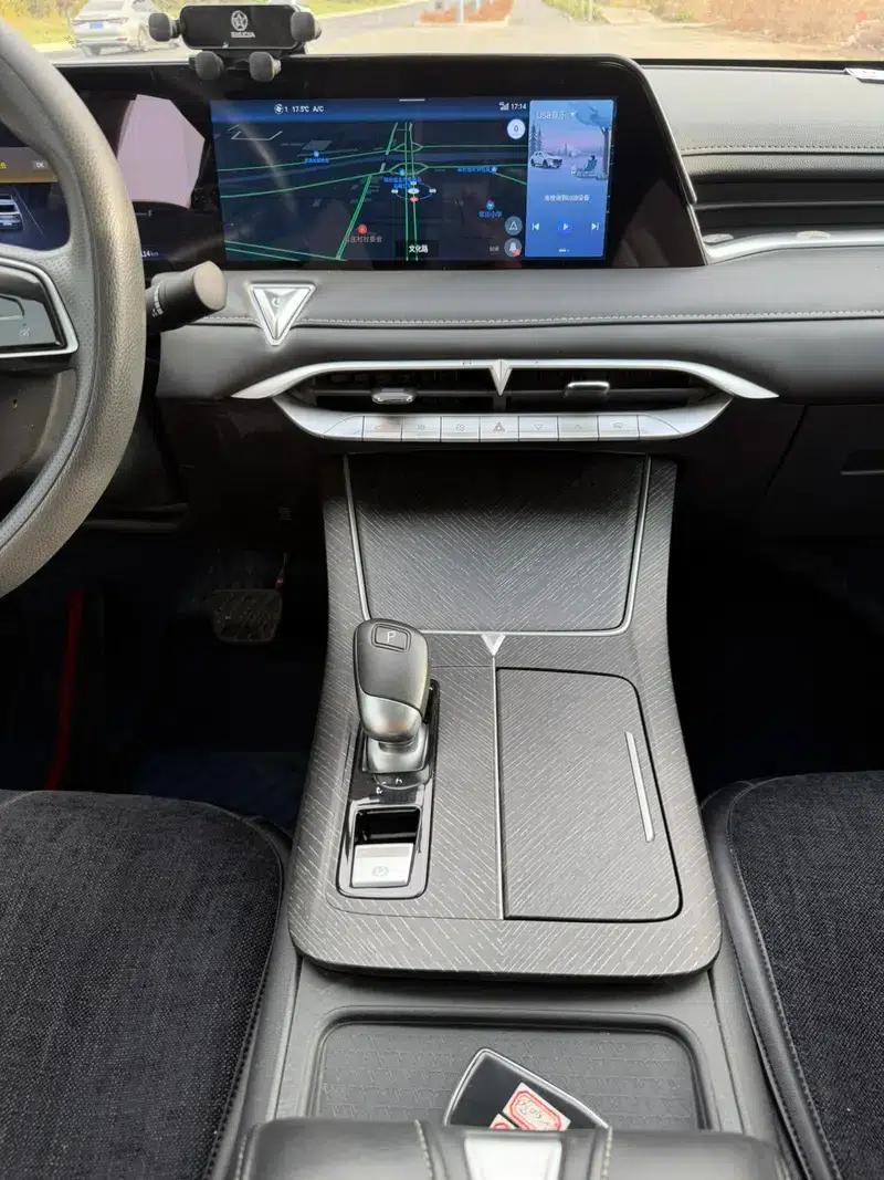 Venucia V2022 260T Idol Edition — миниатюра 17