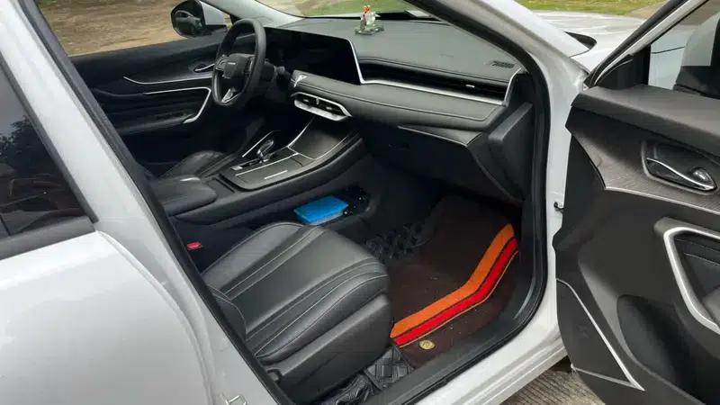 Venucia V2022 260T Dark Horse Edition - Idol — миниатюра 8