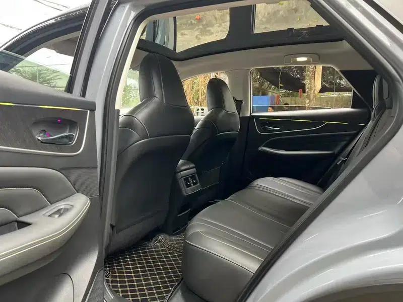 Venucia V2022 260T Dark Horse Edition - Idol — миниатюра 10