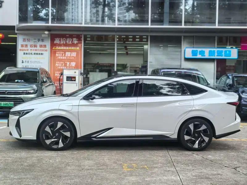 Lingxi L 2024 Ready Player One Edition — миниатюра 4