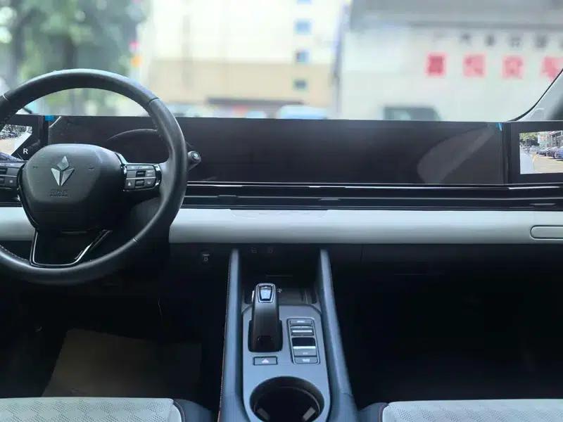 Lingxi L 2024 Ready Player One Edition — миниатюра 8