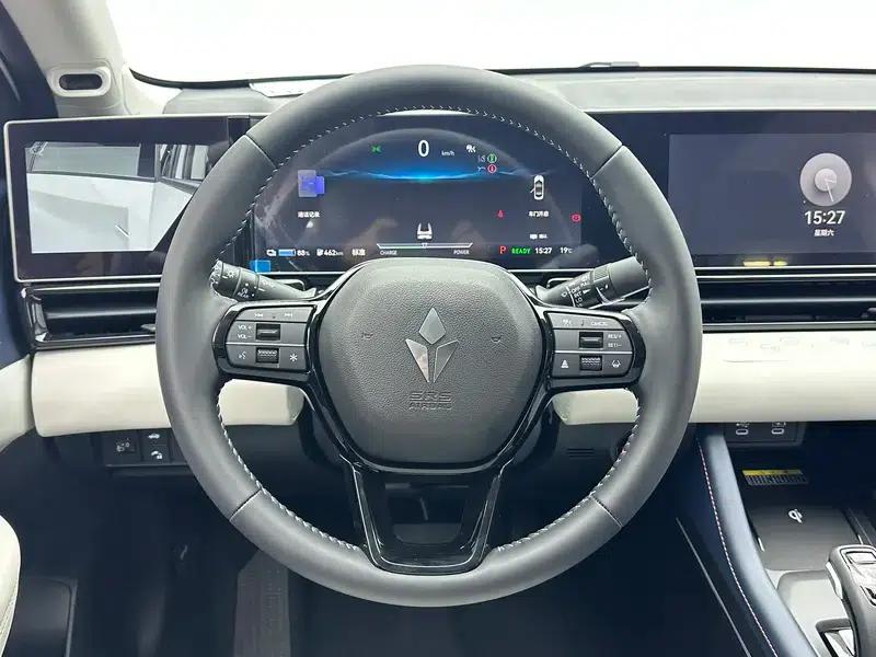 Lingxi L 2024 Ready Player One Edition — миниатюра 16