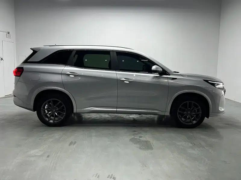 Blue Electric E5 2023 1.5L DE-i Enjoy Edition — миниатюра 8