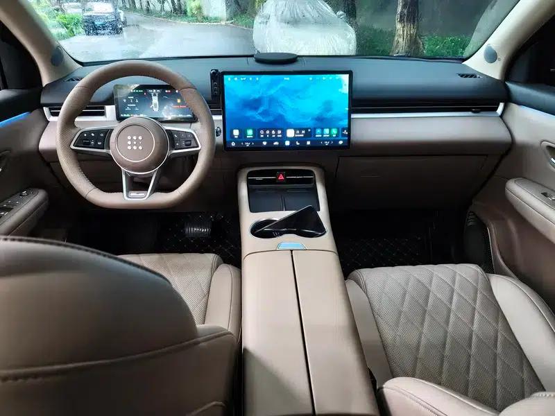 Blue Electric E5 PLUS 2026 Standard Range AWD Performance Ultra — миниатюра 7