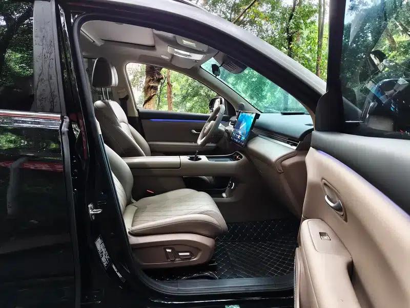 Blue Electric E5 PLUS 2026 Standard Range AWD Performance Ultra — миниатюра 10