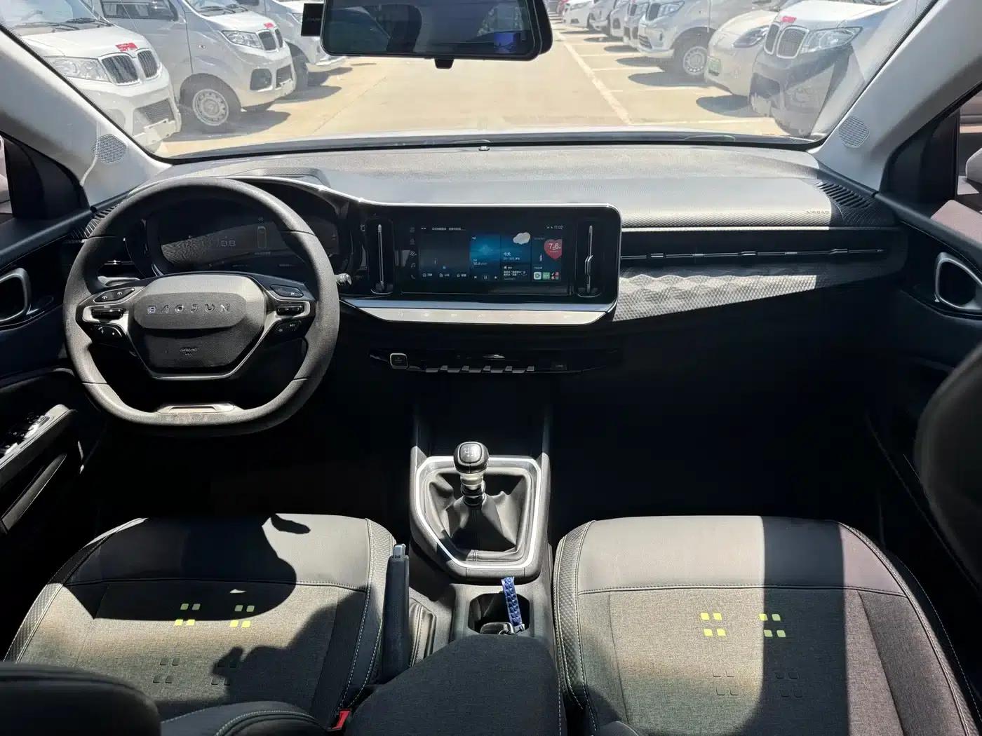 Baojun RM-5 2019 1.5L Manual Elite 7-Seater (24-Hour Online Service) — миниатюра 11