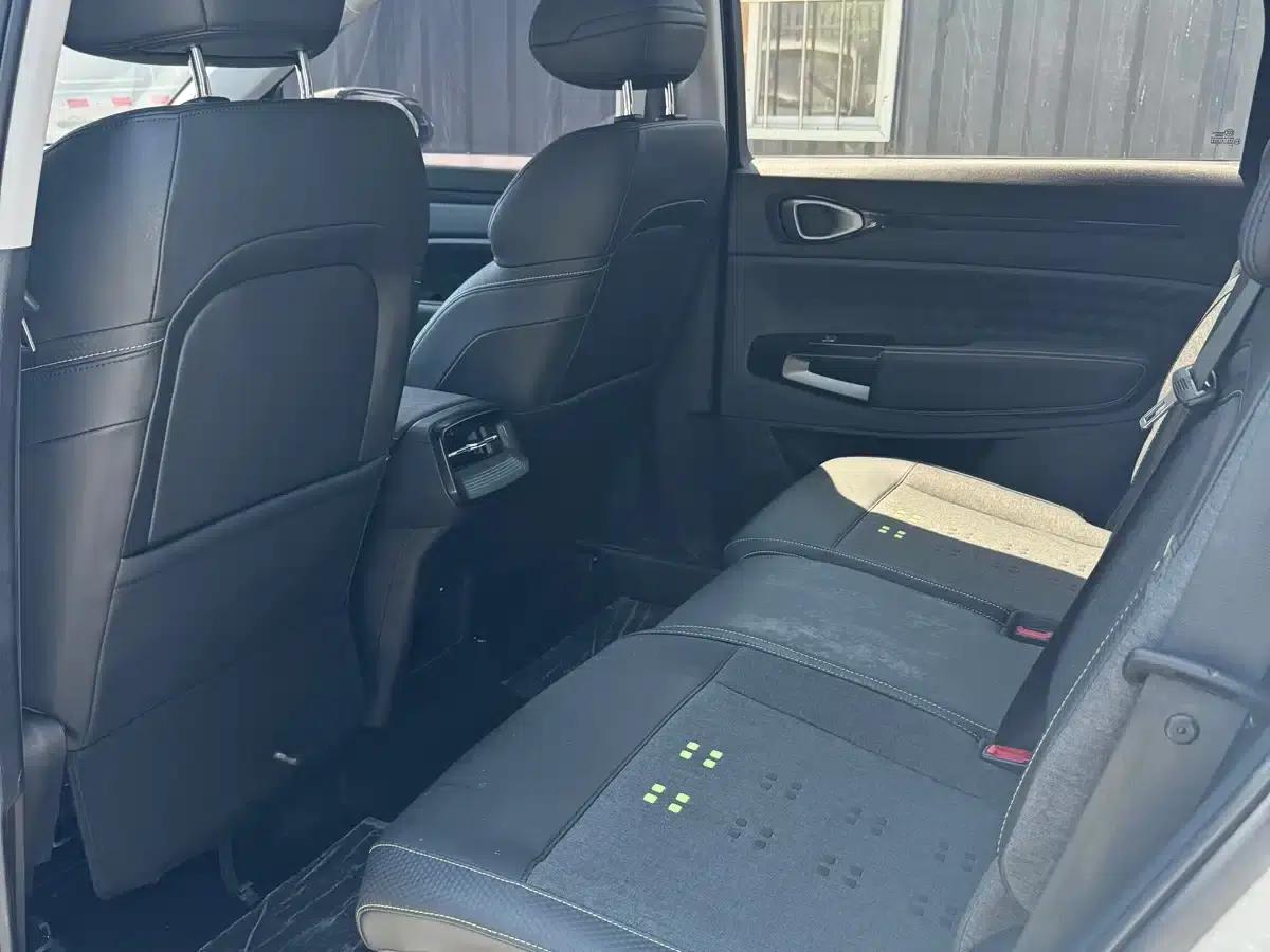 Baojun RM-5 2019 1.5L Manual Elite 7-Seater (24-Hour Online Service) — миниатюра 8