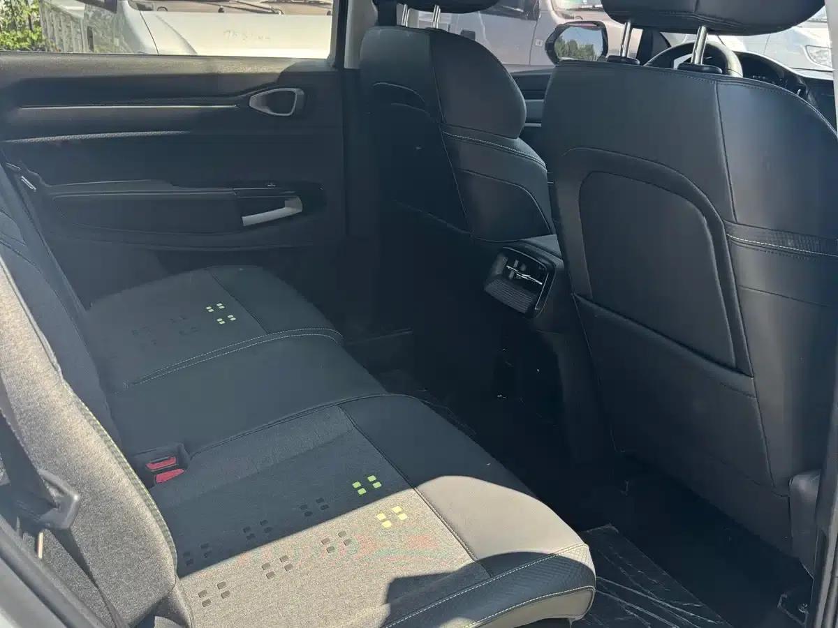 Baojun RM-5 2019 1.5L Manual Elite 7-Seater (24-Hour Online Service) — миниатюра 10