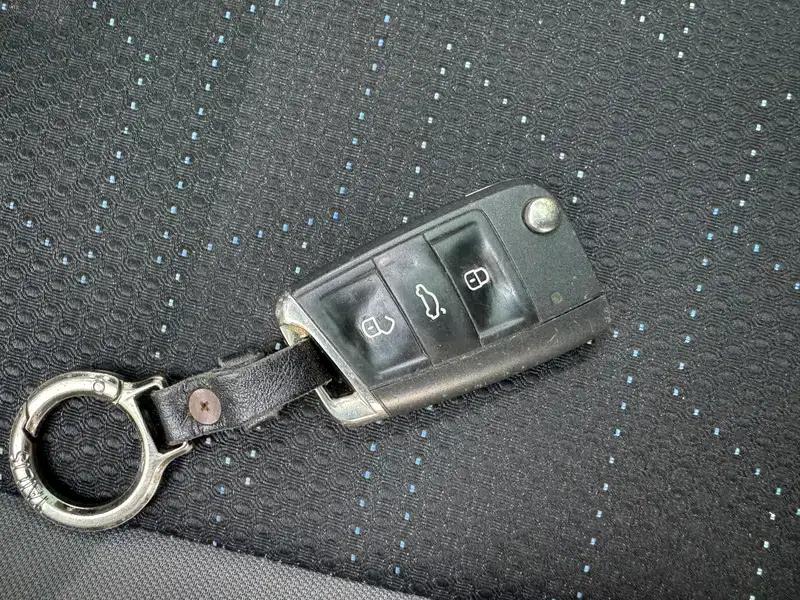 Jetta VS7 2023 280TSI Automatic Entry-Level Edition — миниатюра 11