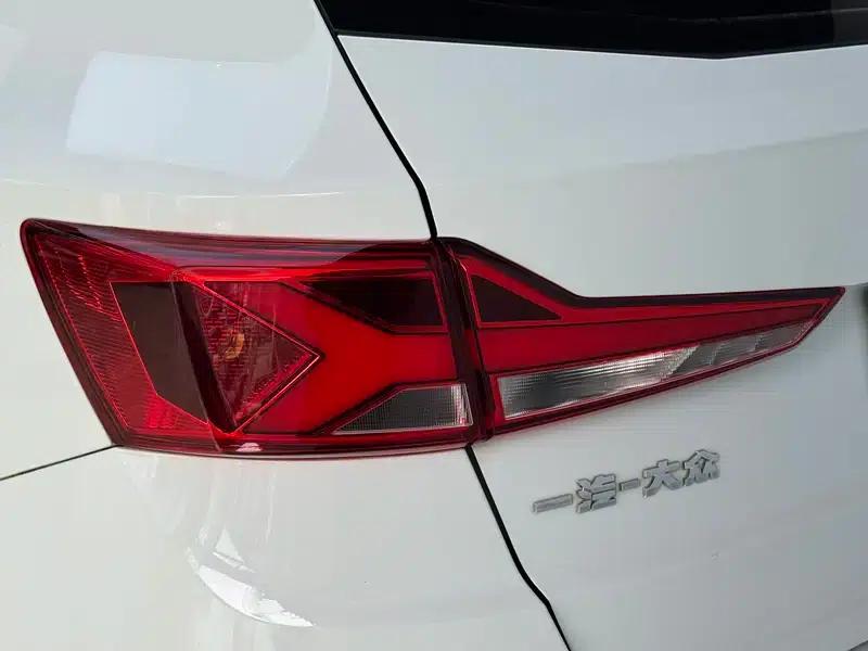 Jetta VS7 2023 280TSI Automatic Entry-Level Edition — миниатюра 13