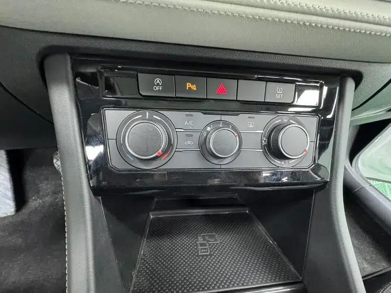 Jetta VS7 2023 280TSI Automatic Entry-Level Edition — миниатюра 13