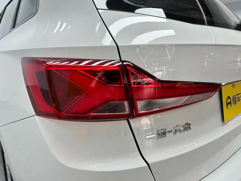 Jetta VS7 2023 280TSI Automatic Entry-Level Edition — миниатюра 13
