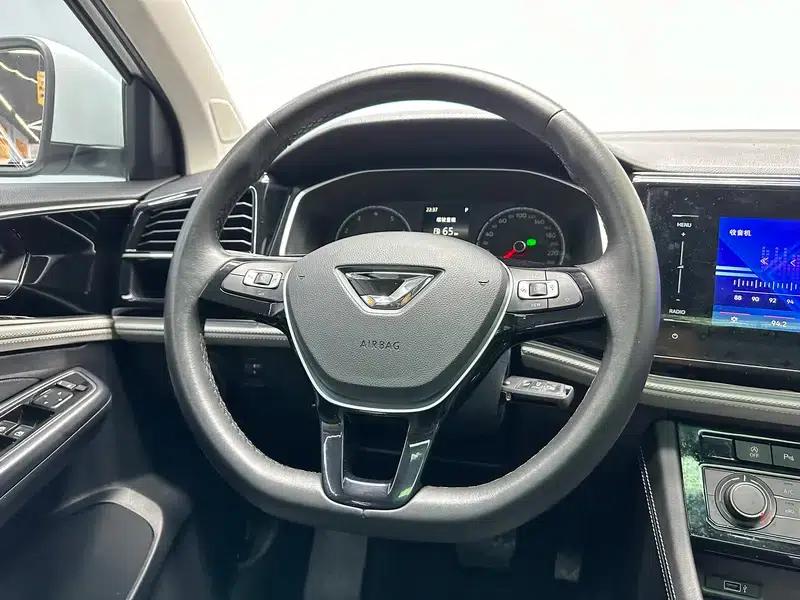 Jetta VS7 2023 280TSI Automatic Entry-Level Edition — миниатюра 16