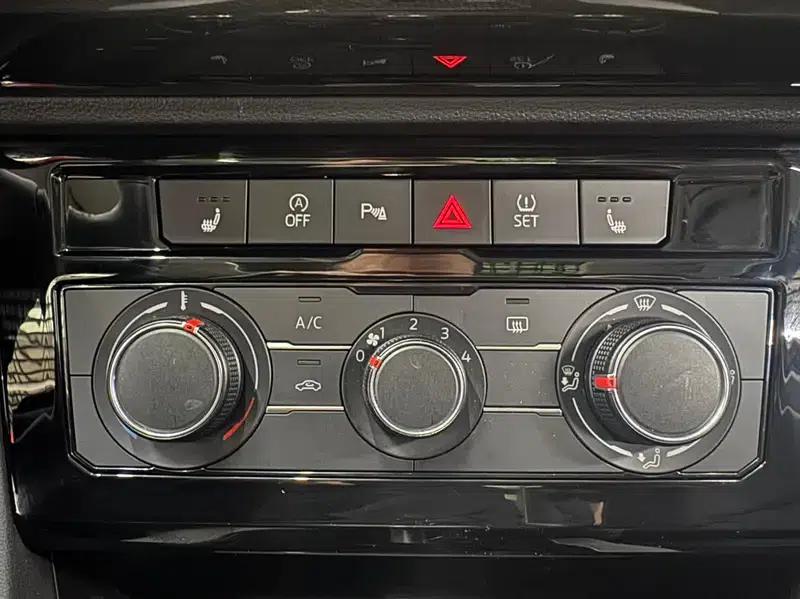 Jetta VS7 2022 Black Edition 1.4T Automatic Enjoyment Pro — миниатюра 4