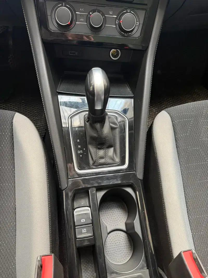 Jetta VS7 2022 280TSI Automatic Entry-Level Edition — миниатюра 17