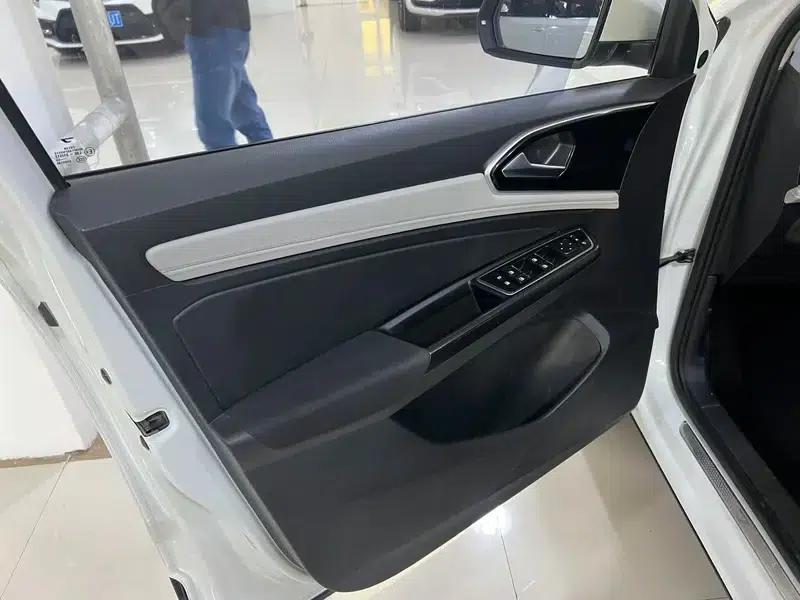 Jetta VS7 2023 280TSI Automatic Entry-Level Edition — миниатюра 7