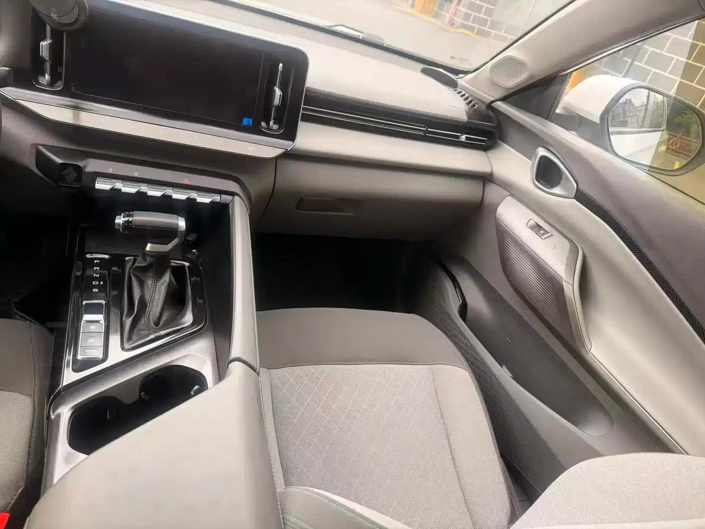 Baojun RC-5 2020 1.5L CVT Smart Elite Edition — миниатюра 18