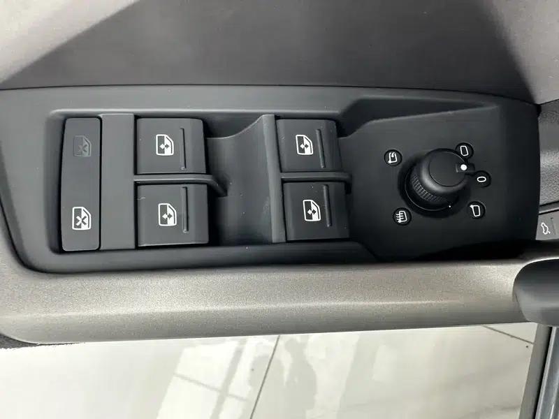 Audi Q3 2023 35 TFSI Fashion Dynamic Edition — миниатюра 18