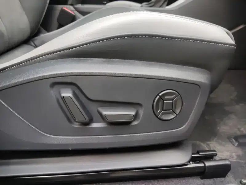 Audi Q3 2023 35 TFSI Fashion Dynamic Edition — миниатюра 18