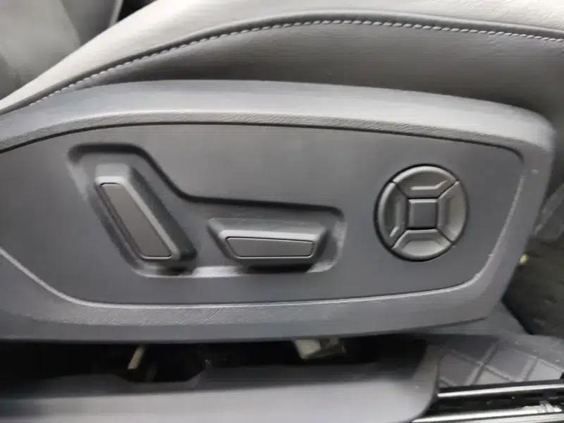Audi Q3 2023 35 TFSI Fashion Dynamic Edition — миниатюра 17