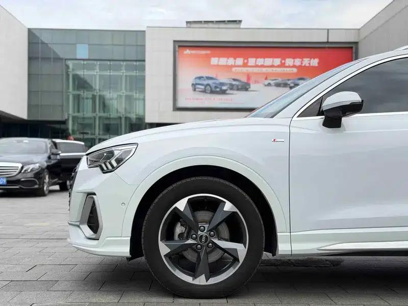 Audi Q3 2022 35 TFSI Fashion Dynamic Edition — миниатюра 4