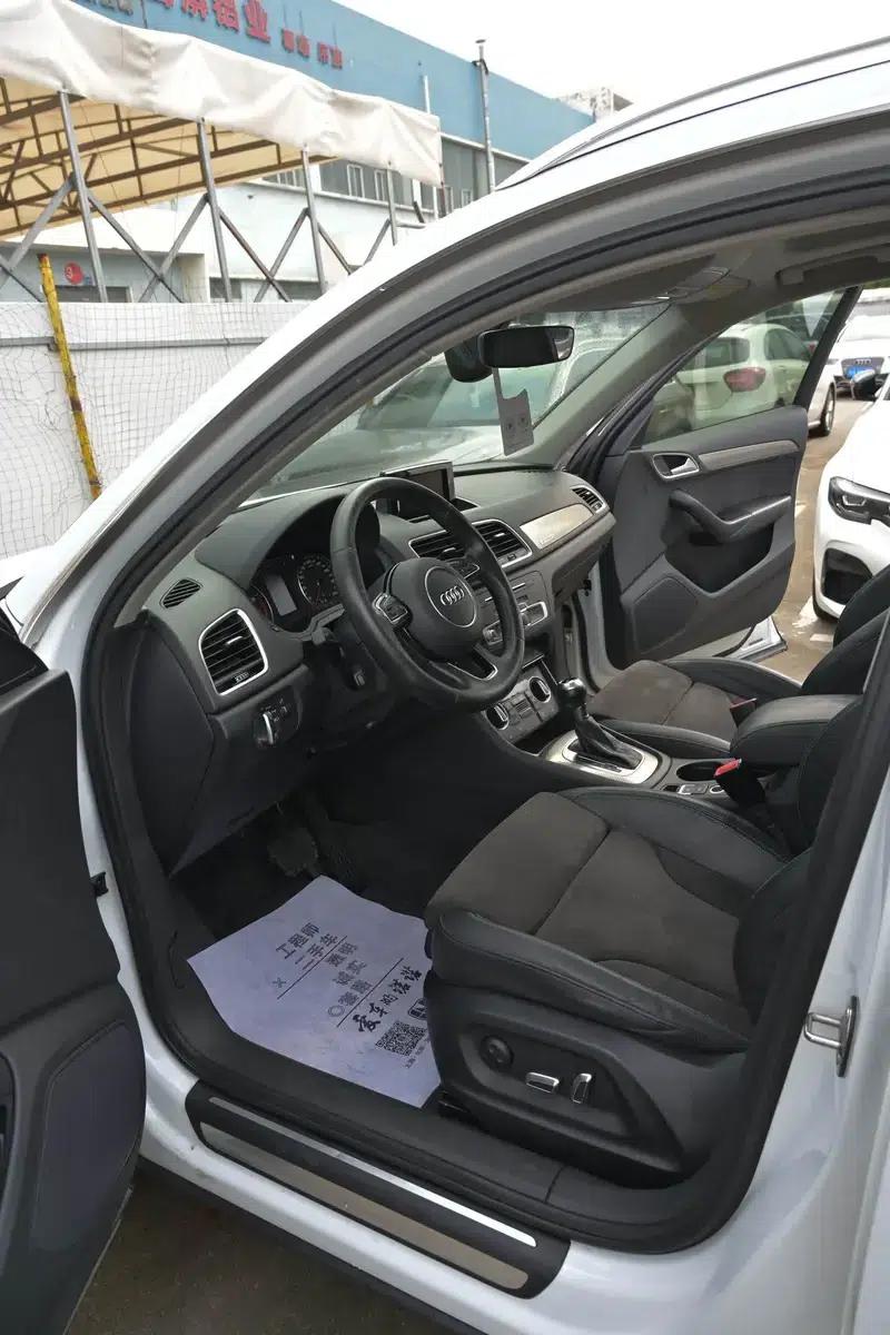 Audi Q3 2016 40 TFSI quattro All-Wheel Drive Sport — миниатюра 16