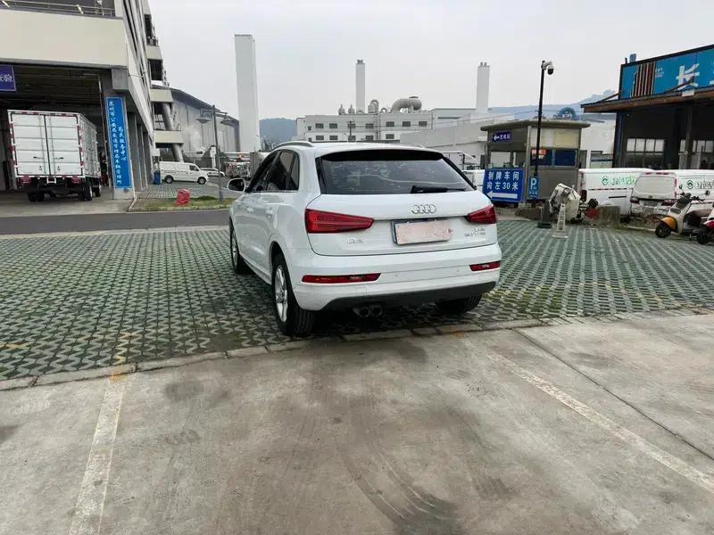 Audi Q3 2018 30th Anniversary Edition 30 TFSI Fashion Model — миниатюра 4