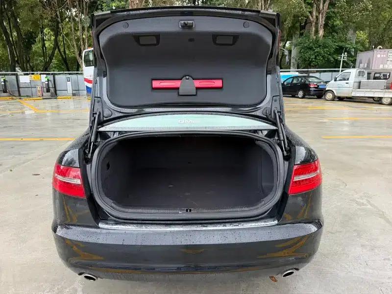 Audi A6L 2010 2.4L Luxury — миниатюра 2