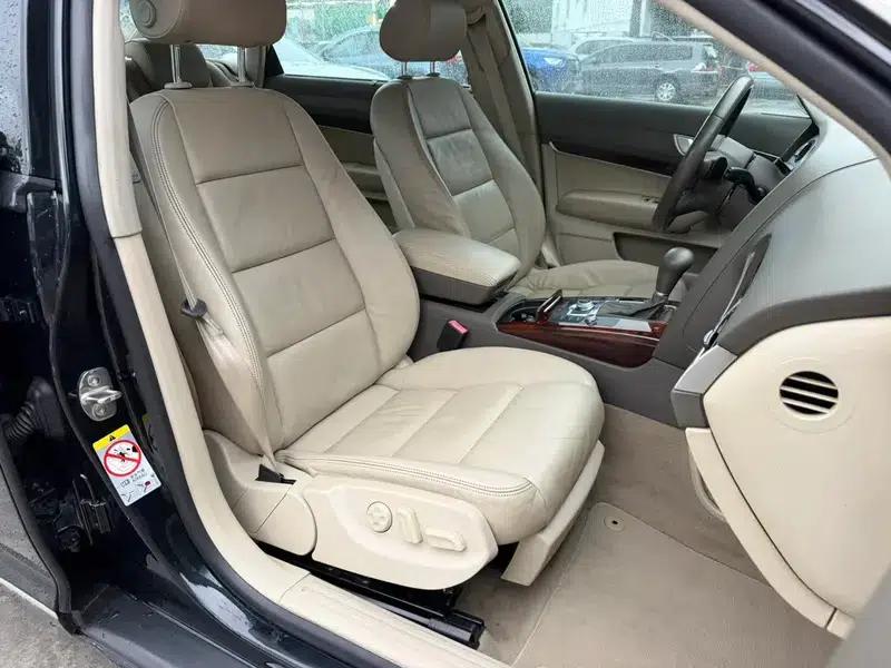 Audi A6L 2010 2.4L Luxury — миниатюра 11