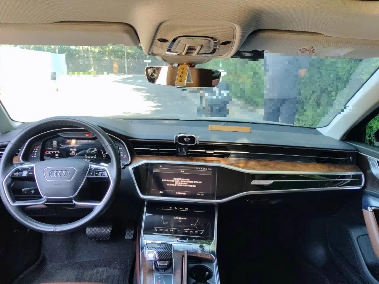 Audi A6 2021 allroad quattro Explorer 55 TFSI Prestige Off-Road Model — миниатюра 18