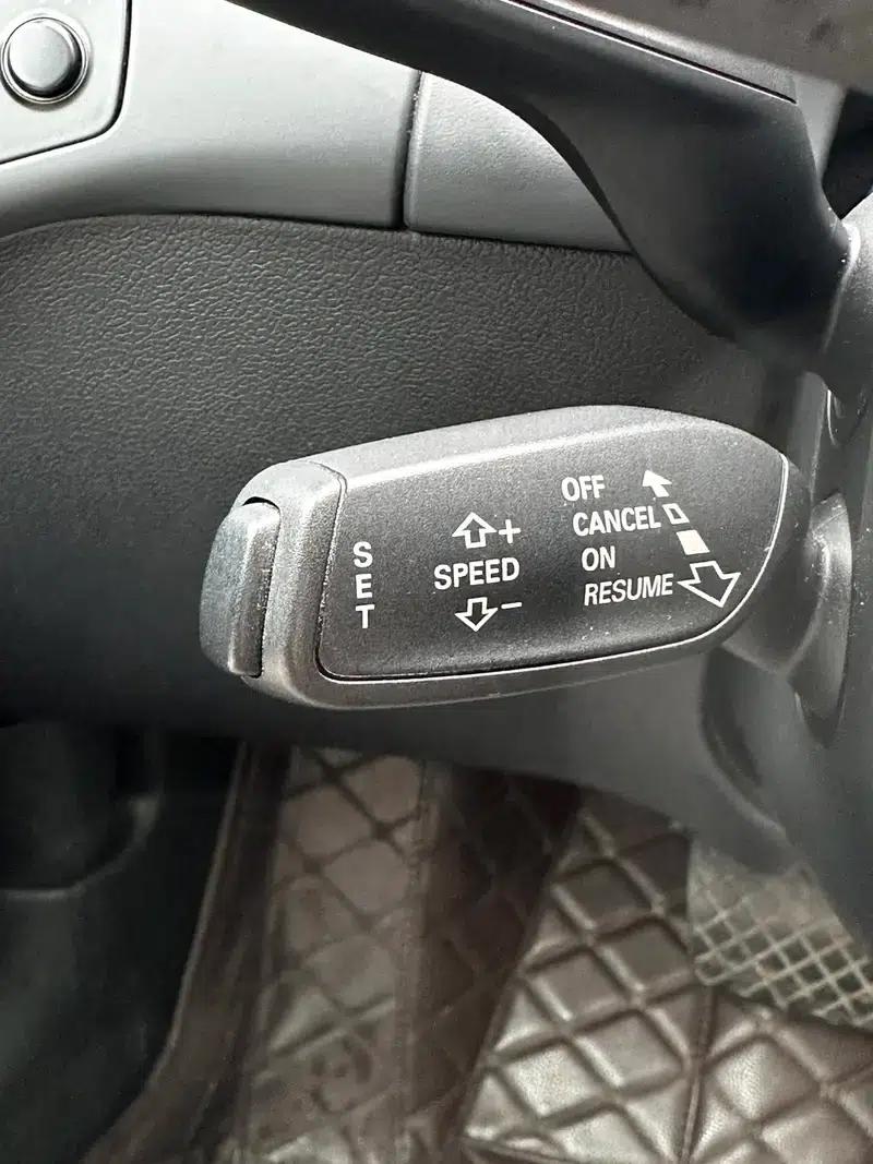 Audi A4L 2013 35 TFSI Automatic Comfort — миниатюра 12