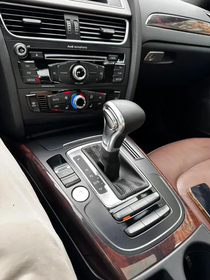 Audi A4L 2013 35 TFSI Automatic Comfort — миниатюра 23