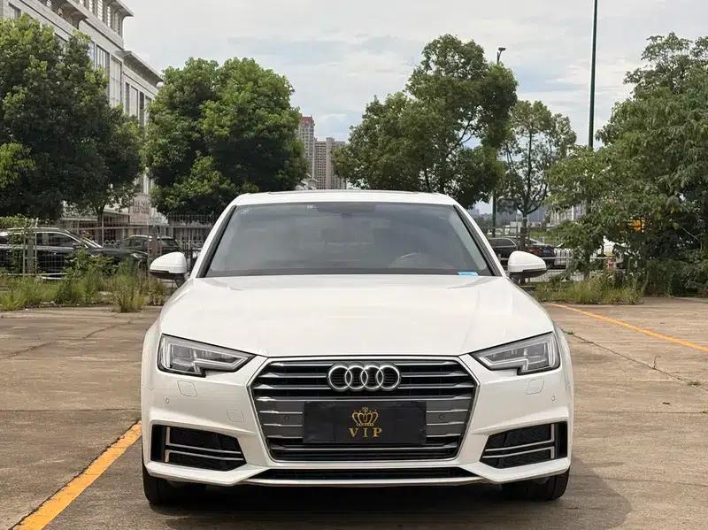 Audi A4L 2018 30th Anniversary Edition 40 TFSI Fashion Model — миниатюра 2