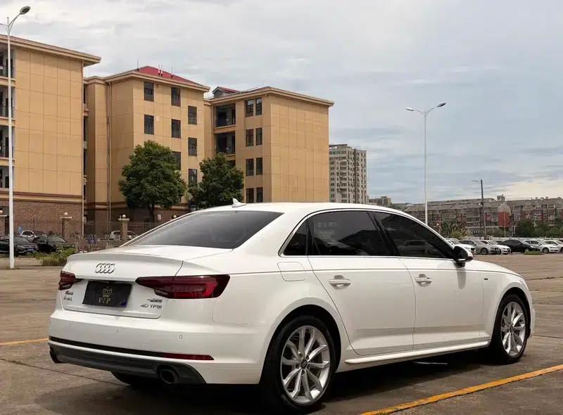 Audi A4L 2018 30th Anniversary Edition 40 TFSI Fashion Model — миниатюра 6