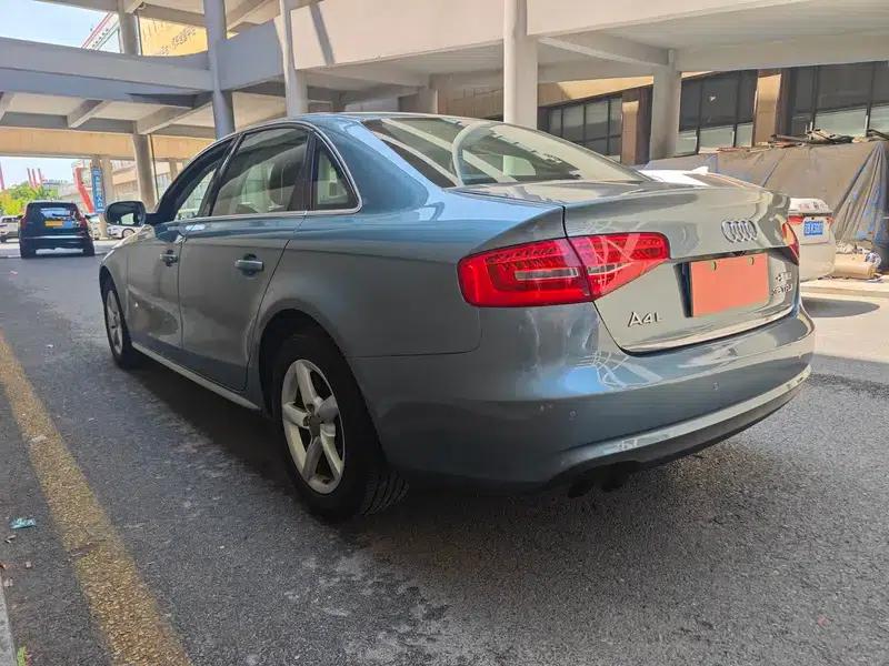 Audi A4L 2013 35 TFSI Automatic Standard Edition — миниатюра 4